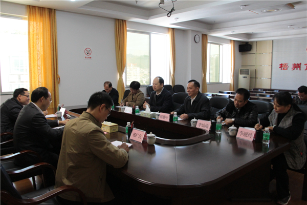 市委常委、組織部部長(zhǎng)張惠強(qiáng)到市總工會(huì)調(diào)研