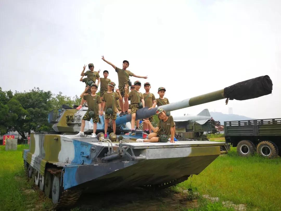 英姿颯爽小警察，精彩別樣夏令營