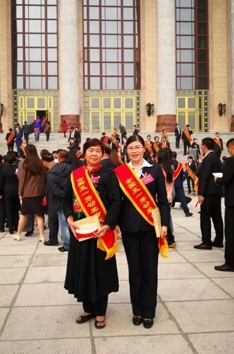 堅守六堡茶傳統(tǒng)手工制作技藝，連外國友人都成為了她的學(xué)生