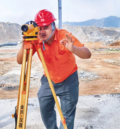 【勞動(dòng)創(chuàng)造幸?！?023年“梧州工匠”陳新華：開(kāi)拓創(chuàng)新，勇于突破，為不銹鋼產(chǎn)業(yè)發(fā)展插上“隱形的翅膀”