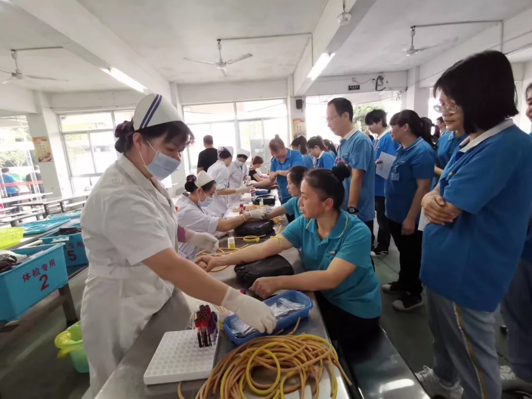 梧州市總工會(huì)開展為職工（農(nóng)民工）免費(fèi)送健康上門體檢活動(dòng)