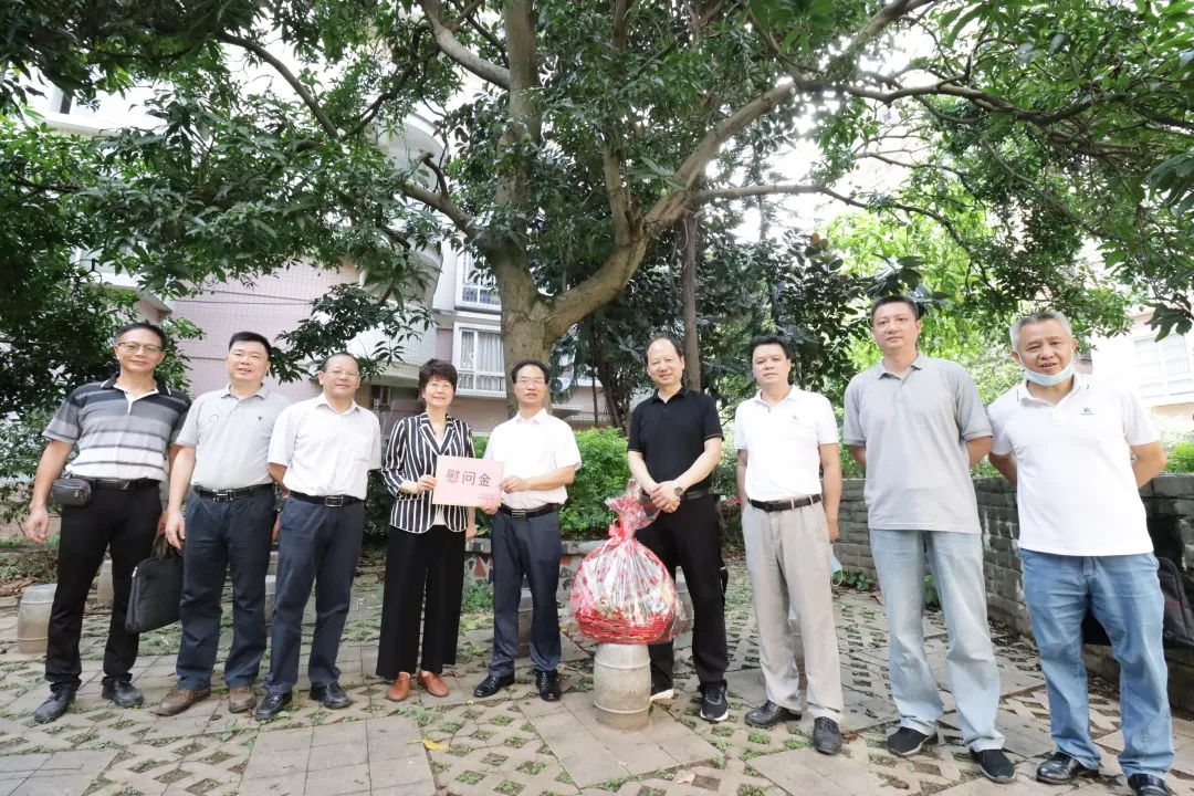 暖心！自治區(qū)總工會調(diào)研走訪慰問組到我市開展調(diào)研走訪慰問活動