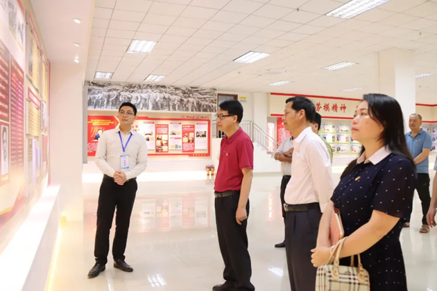 市直機(jī)關(guān)工委領(lǐng)導(dǎo)到市總工會(huì)調(diào)研指導(dǎo)黨建工作