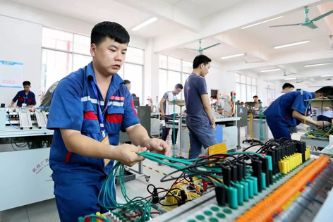 各路精英快來組隊！全區(qū)2022年職工職業(yè)技能大賽等你來戰(zhàn)