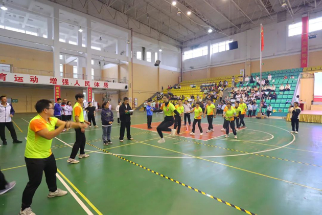 一起“趣”運(yùn)動！2023年梧州市教職工趣味體育運(yùn)動會歡樂無限