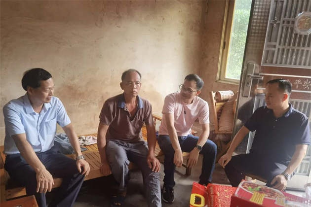 市總工會開展入戶走訪，助力鄉(xiāng)村振興工作