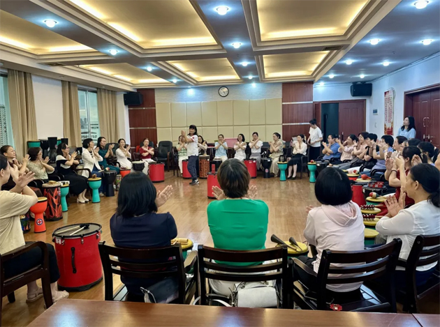 梧州市總工會女職工委員會開展“黨旗領航聚合力，情暖巾幗綻芳華” 主題活動