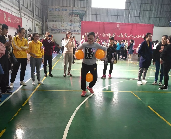 “桂宏達”杯2019年藤縣女職工聯(lián)誼運動會熱鬧開啟