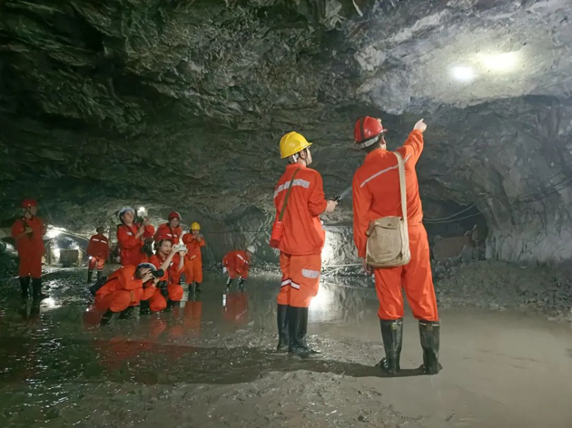 get技能！ 佛子公司工會(huì)舉辦攝影知識(shí)培訓(xùn)班