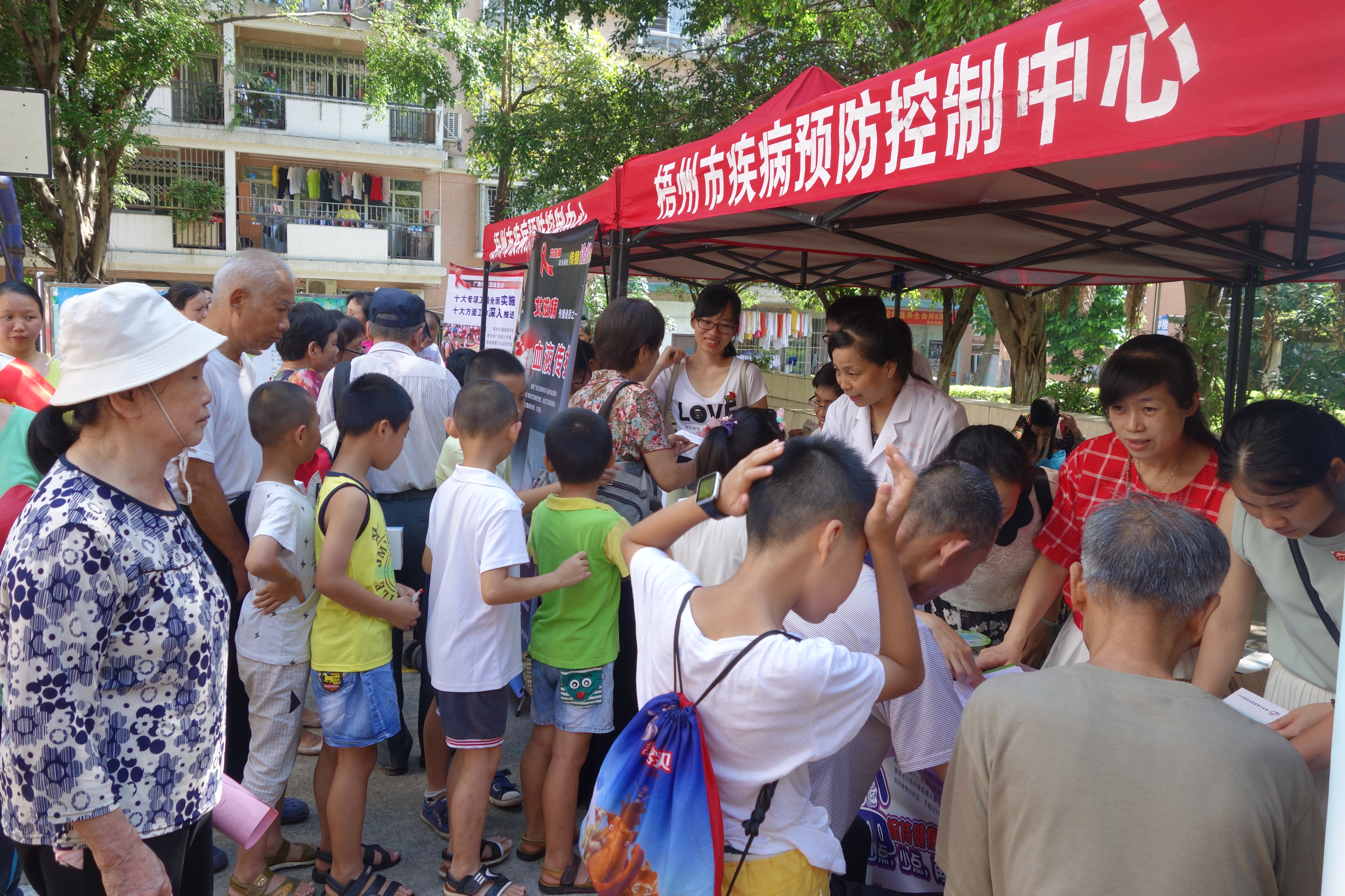 食品安全宣傳進社區(qū)